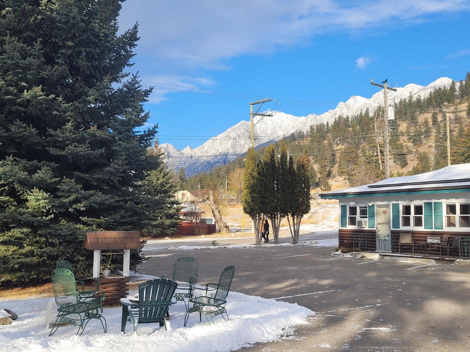 Lido Motel Radium Hot Springs Esterno foto