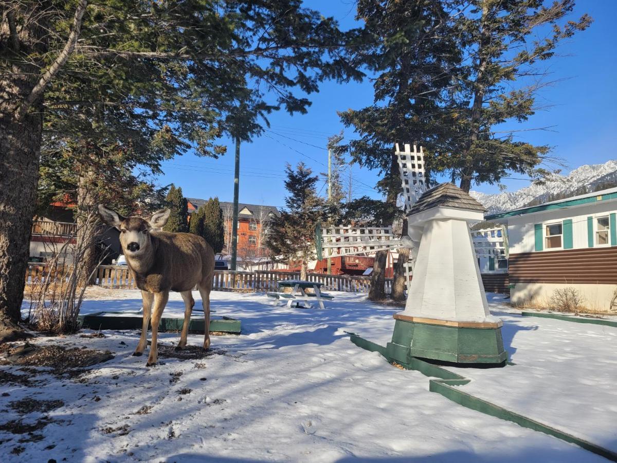 Lido Motel Radium Hot Springs Esterno foto