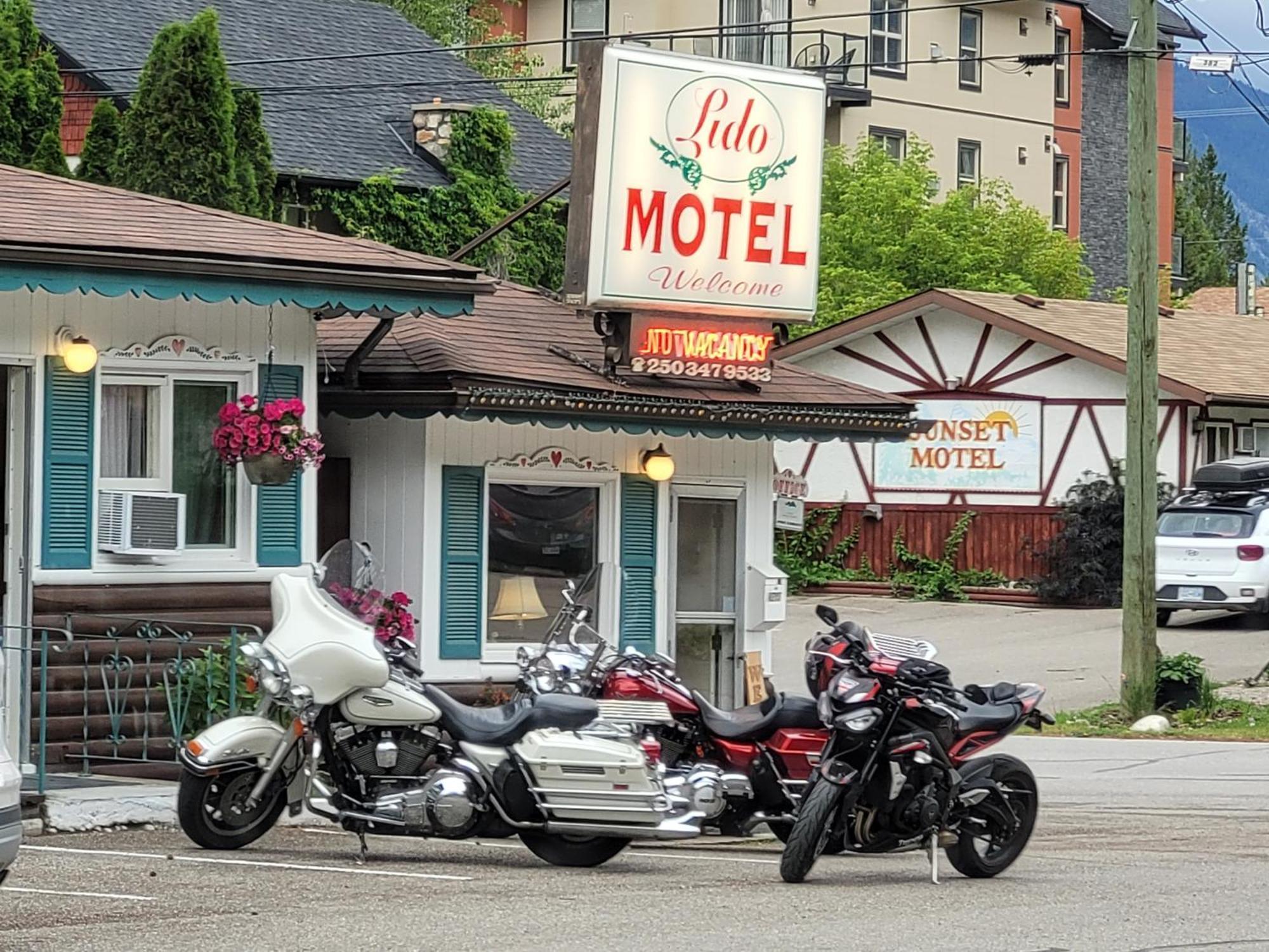 Lido Motel Radium Hot Springs Esterno foto
